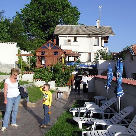 Hotel Aleksievata Kashta Gurgulyat Exterior photo